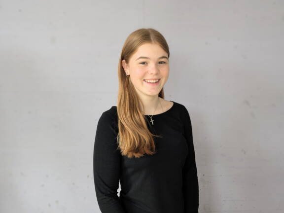 pxl_20250908_075704647.portrait2.jpg pxl_20250908_075704647.portrait2.jpg